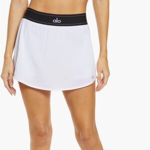 NEVER WORN!!! Love this skirt but too small on me and can’t return
